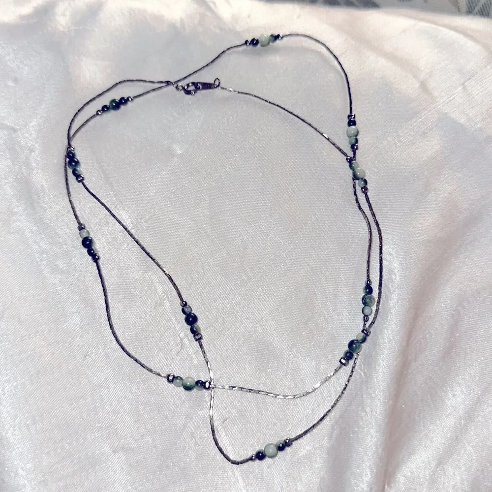 Vtg Korea silver chain long necklace with dark green & white small glass‎ beads